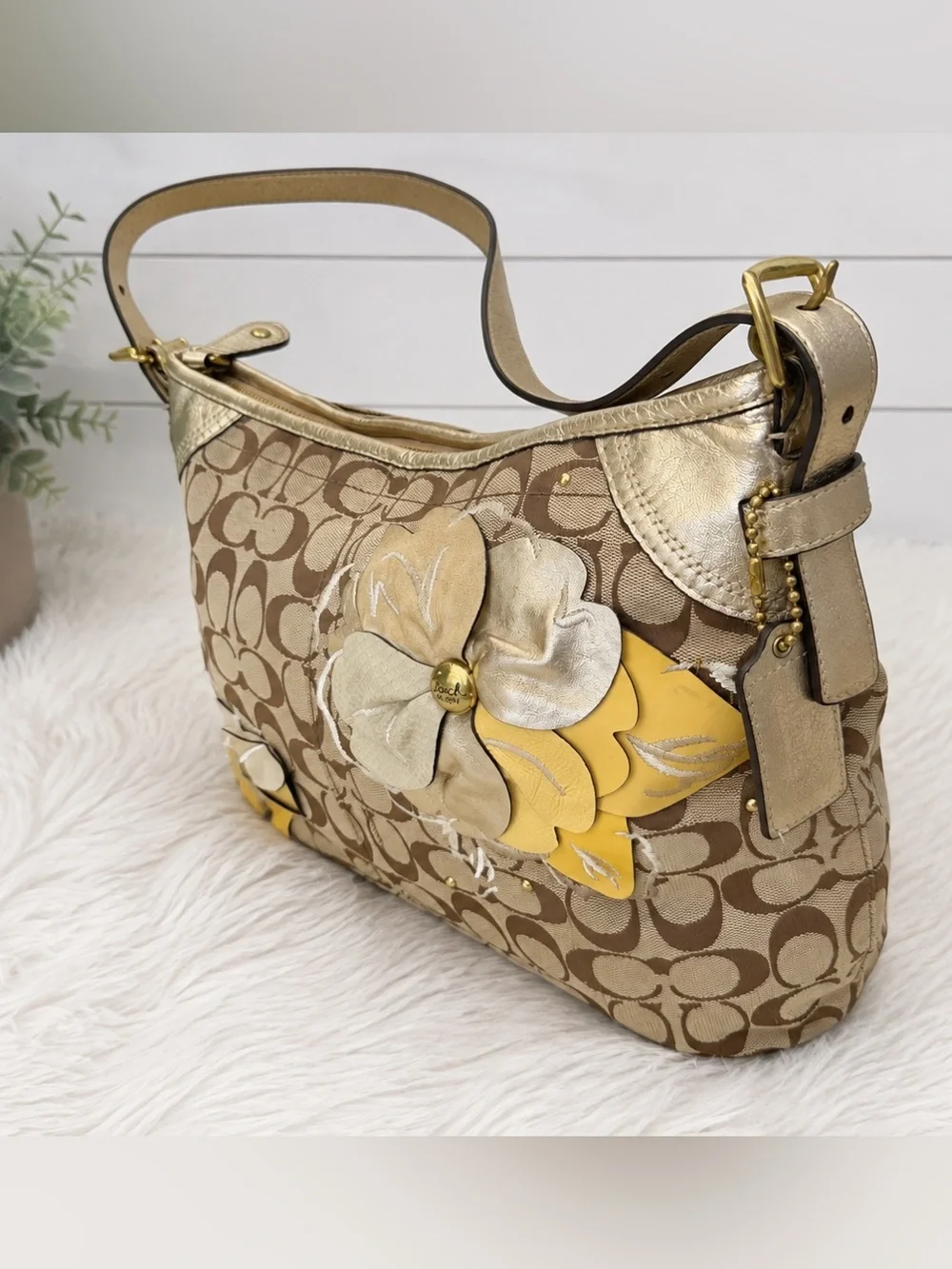 COACH Signature Floral Appliqué Hobo Bag Gold Tan Y2K